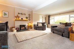 Sitting Room- click for photo gallery